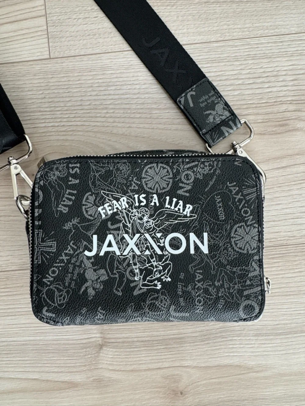 Jaxxon crossbody bag - Picture 6 of 6